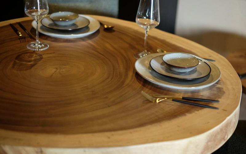 Ronde Suar boomstamtafel op maat