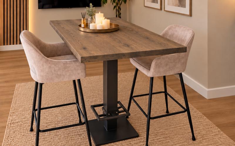 Compacte eiken bartafel met rechte rand &ndash; enkele barpoot